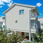 6677b Lägenhet Podaca