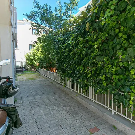 Lägenhet 6677b *