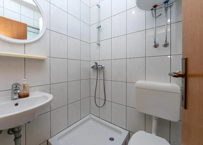 6677b Apartment *